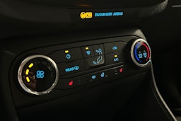 sininen Ford Fiesta 2020 kuva 22.