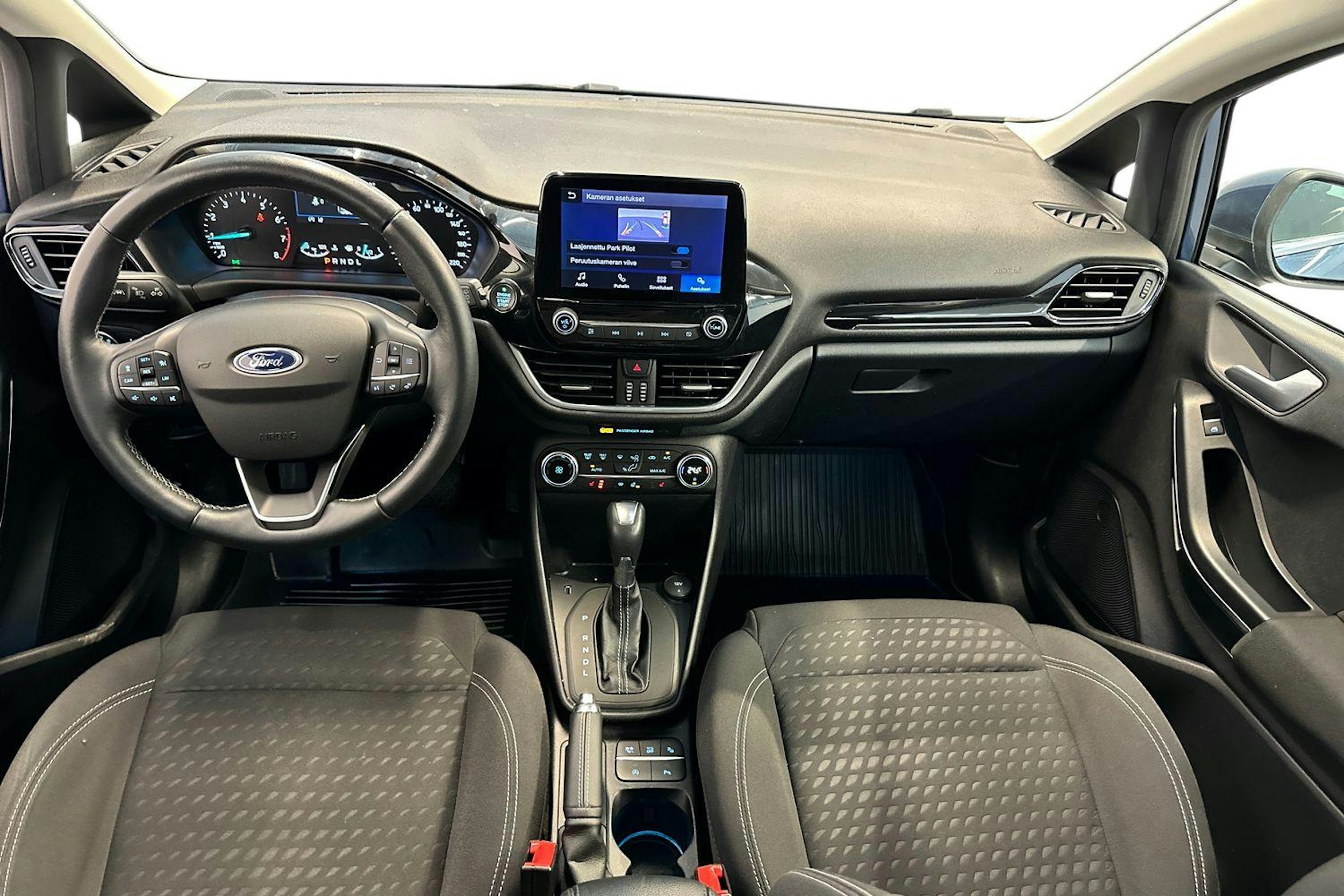 sininen Ford Fiesta 2020 kuva 9.