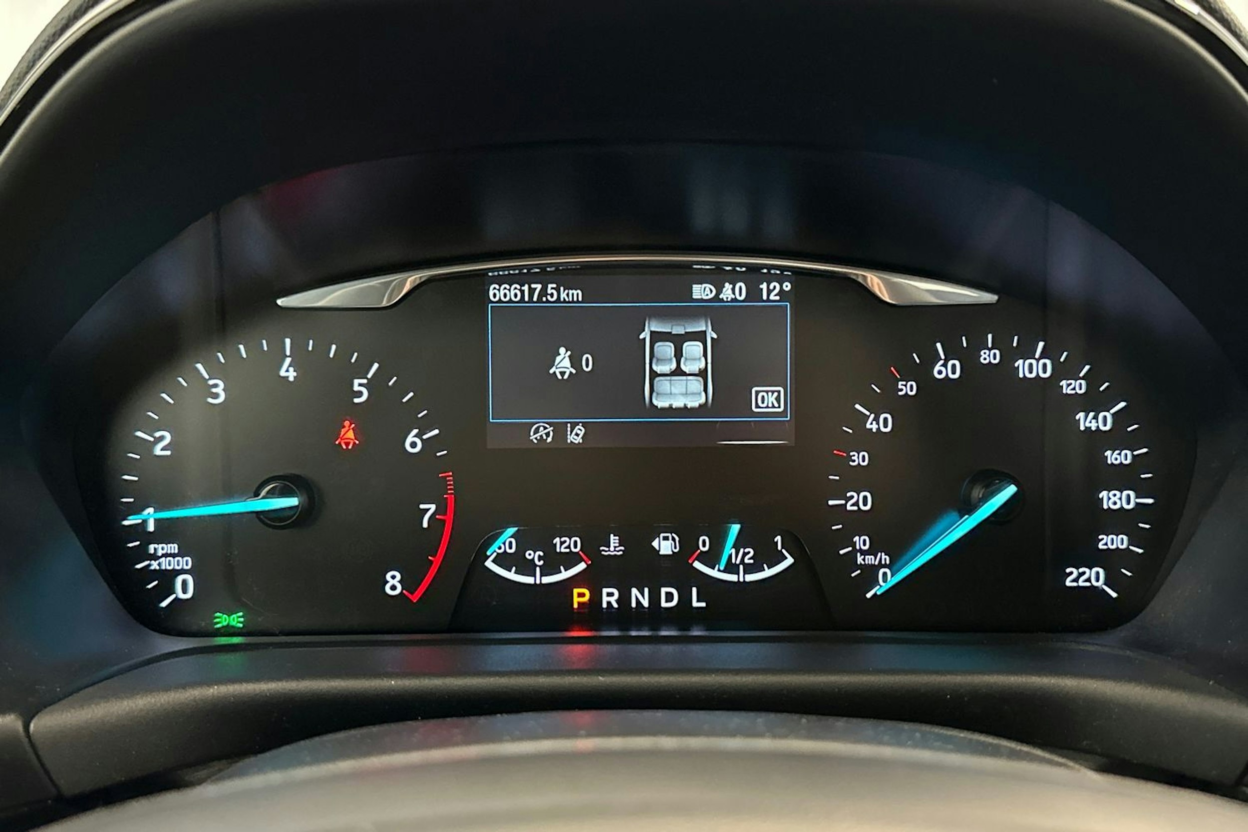 sininen Ford Fiesta 2020 kuva 16.