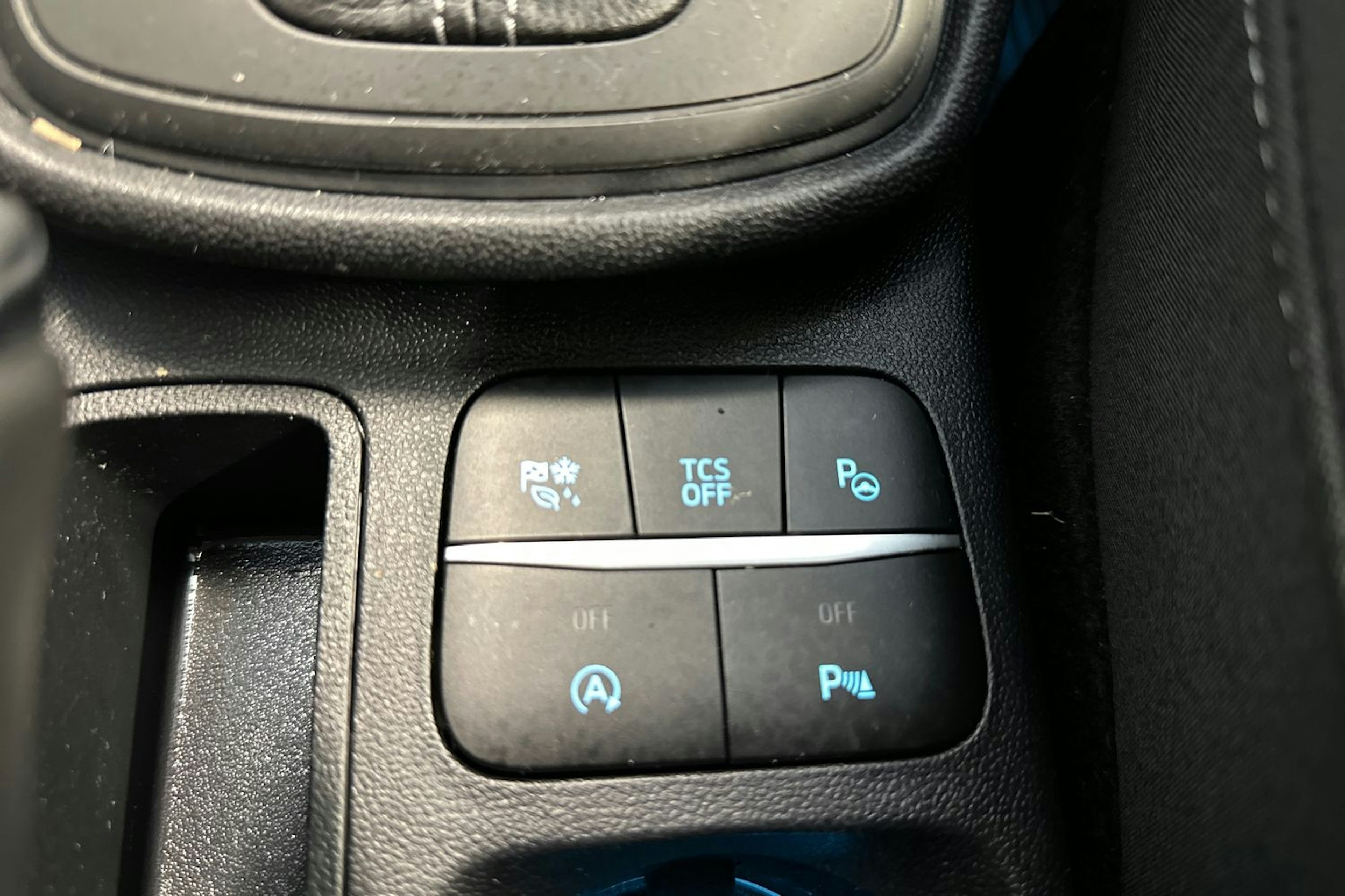 sininen Ford Fiesta 2020 kuva 18.