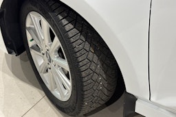 valkoinen Ford Fiesta 2020 kuva 13.