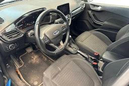 sininen Ford Fiesta 2020 kuva 3.