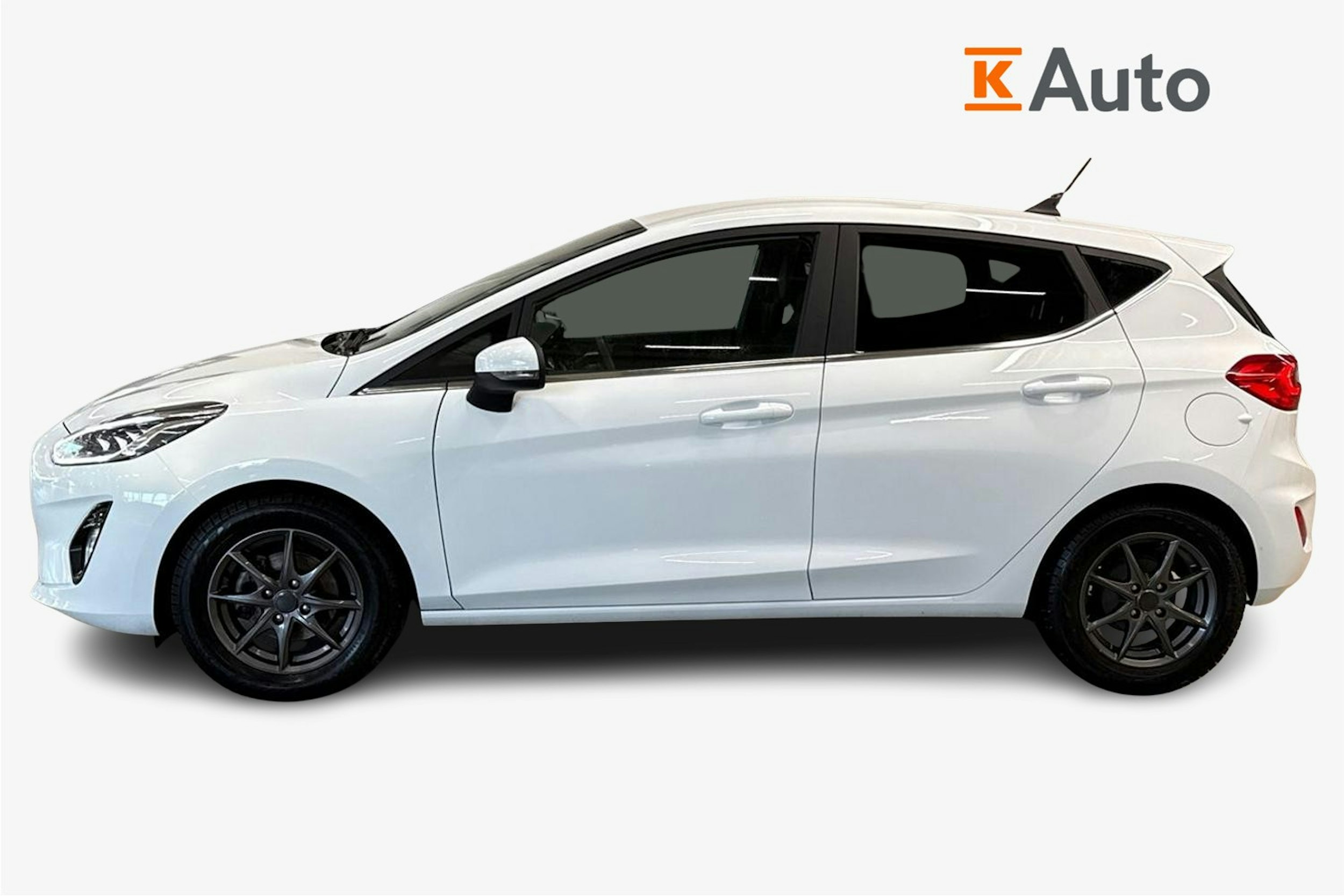 valkoinen Ford Fiesta 2021 kuva 6.