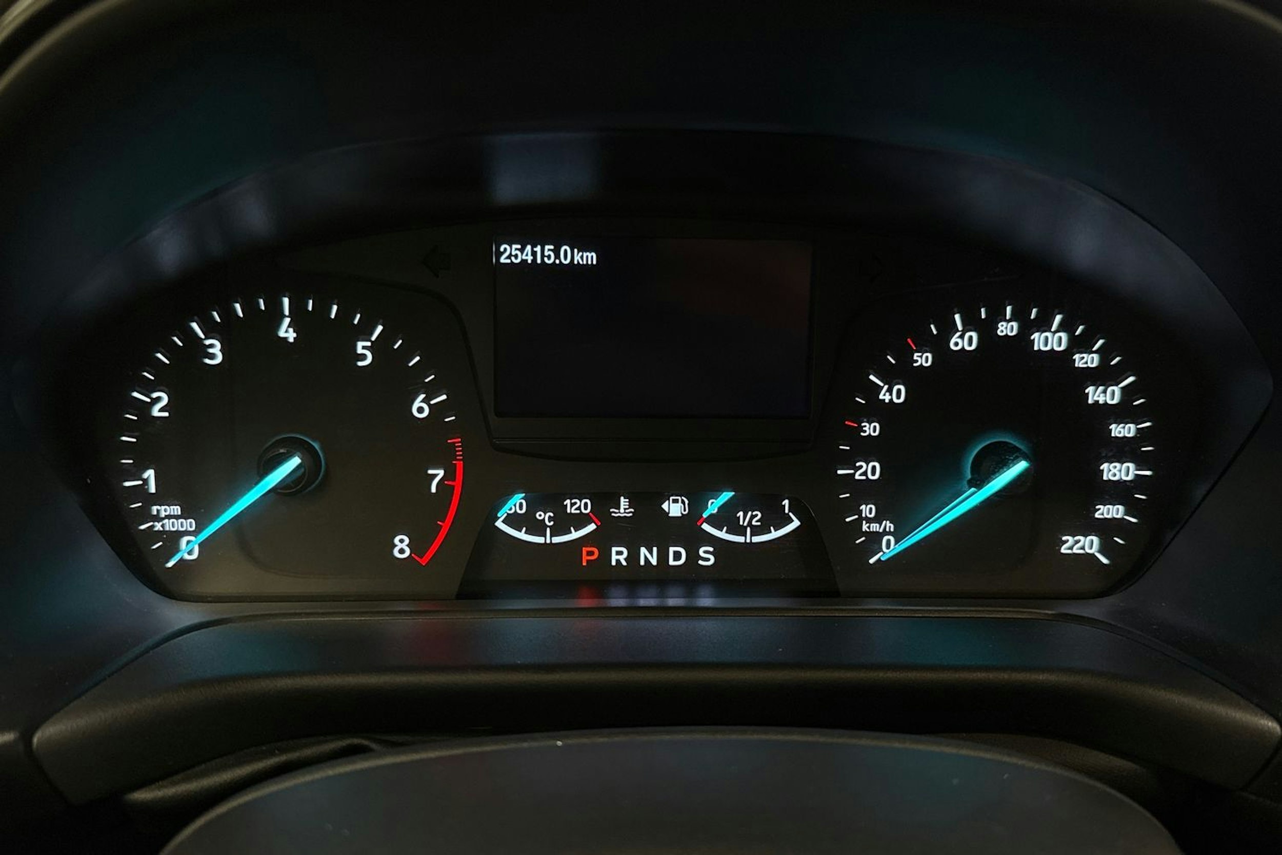 valkoinen Ford Fiesta 2021 kuva 15.