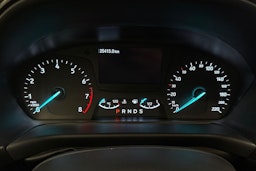 valkoinen Ford Fiesta 2021 kuva 15.