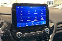 valkoinen Ford Fiesta 2021 kuva 19.