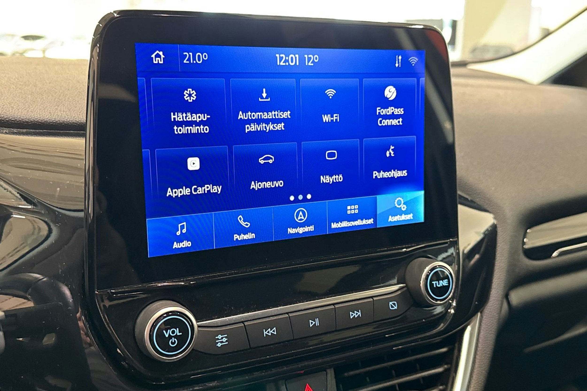 valkoinen Ford Fiesta 2021 kuva 20.