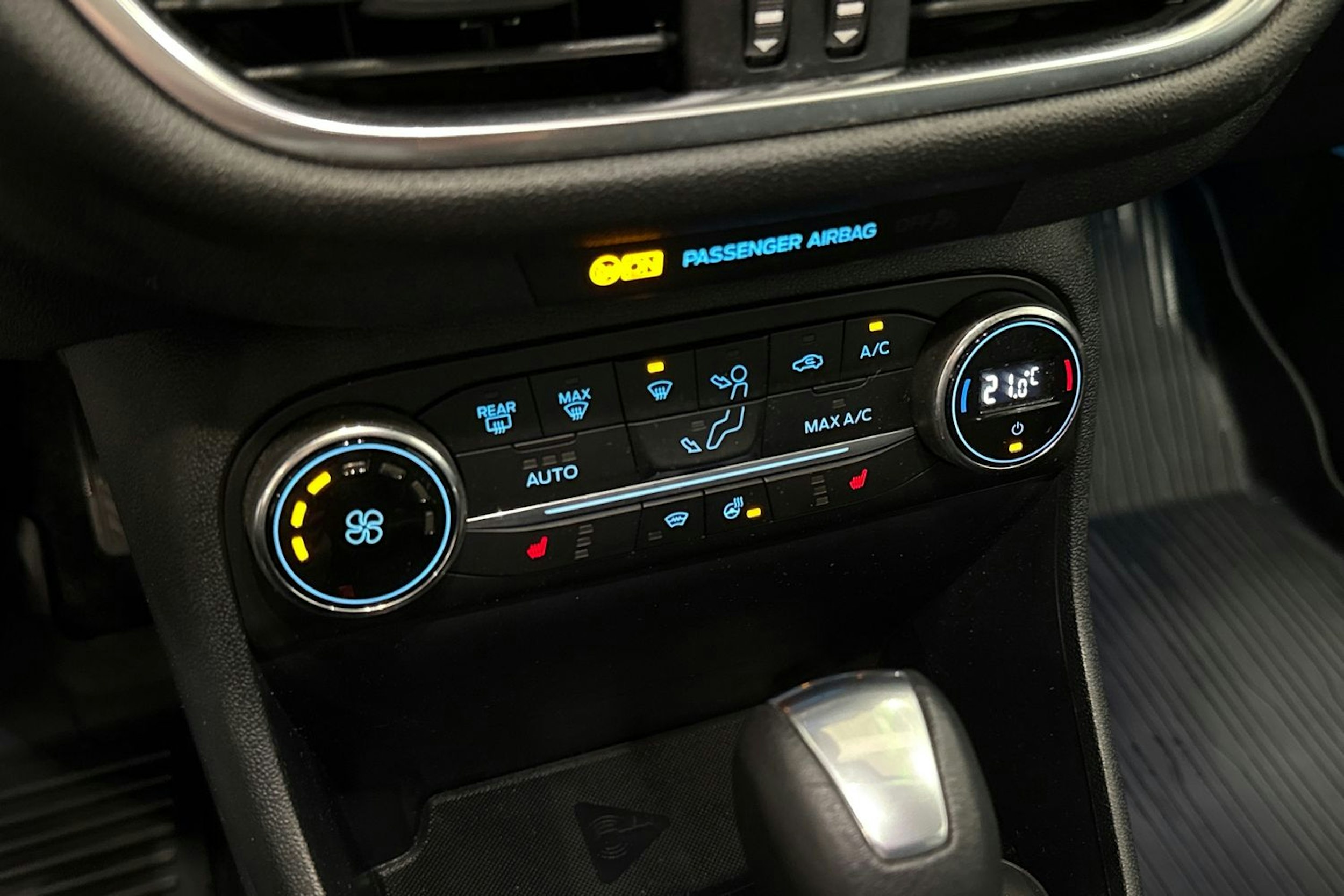 valkoinen Ford Fiesta 2021 kuva 23.