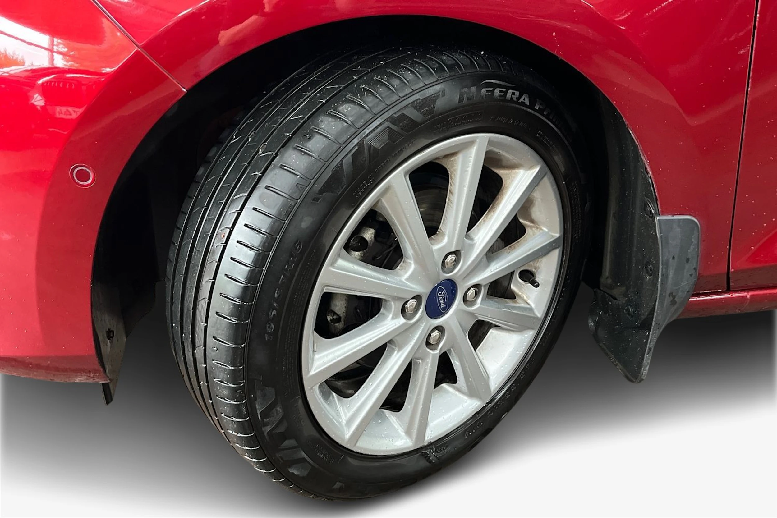 Punainen Ford FIESTA 2021 kuva 9.