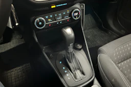 Punainen Ford FIESTA 2021 kuva 14.