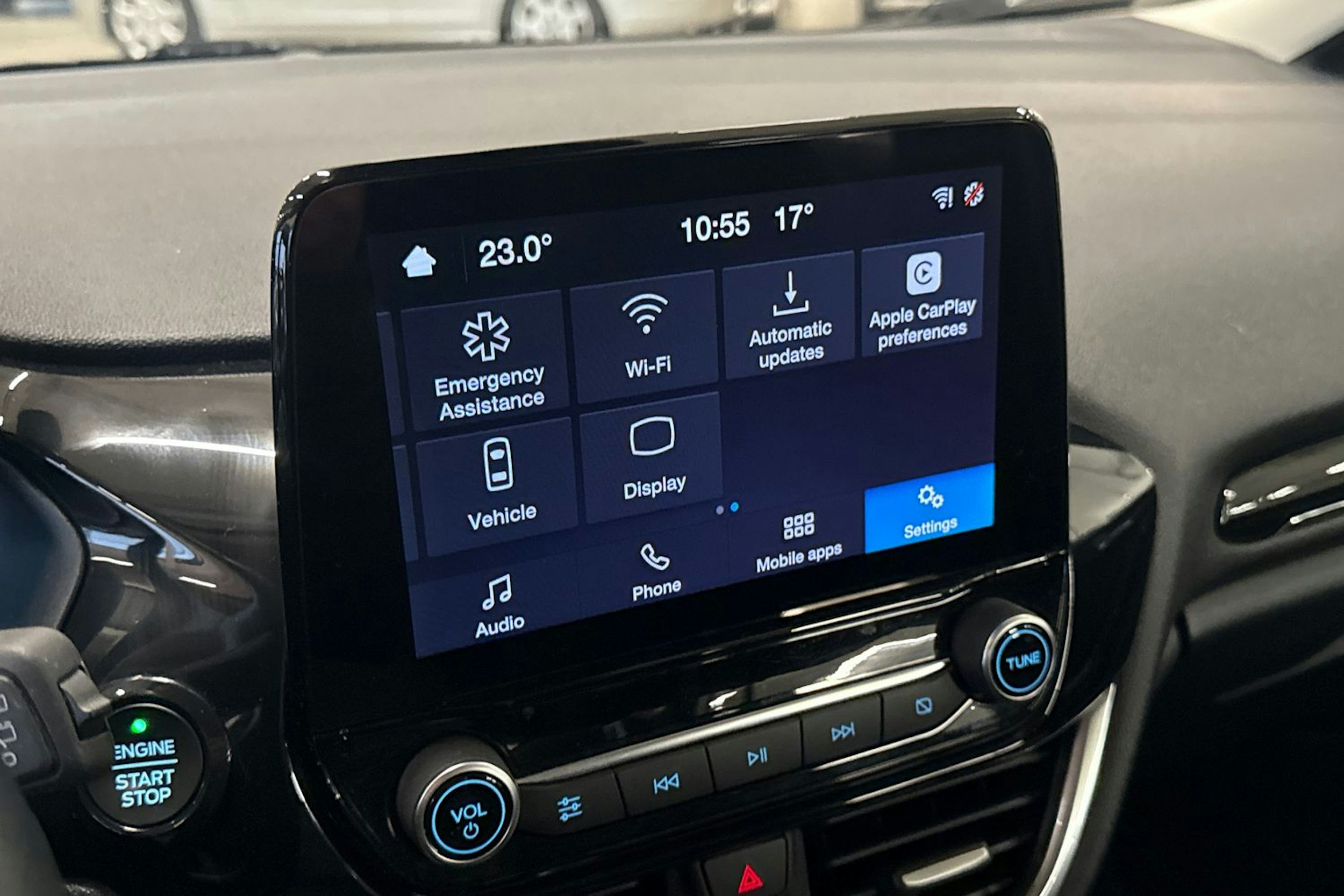 valkoinen Ford Fiesta 2021 kuva 22.