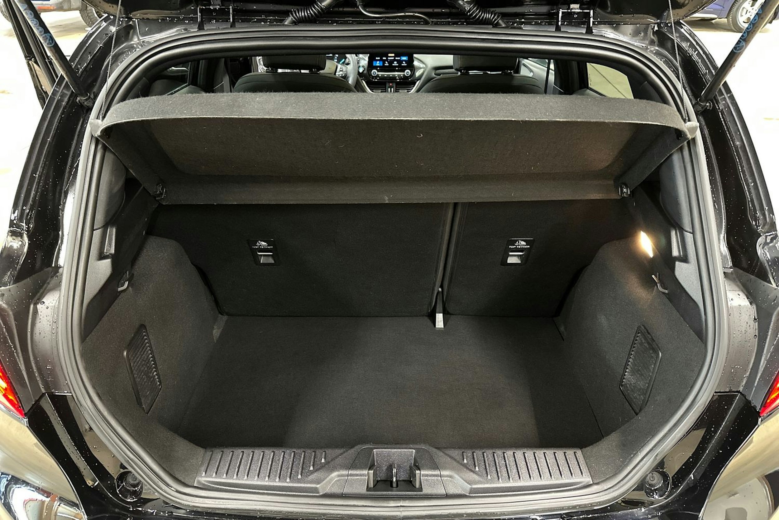 Musta Ford Fiesta 2021 kuva 26.