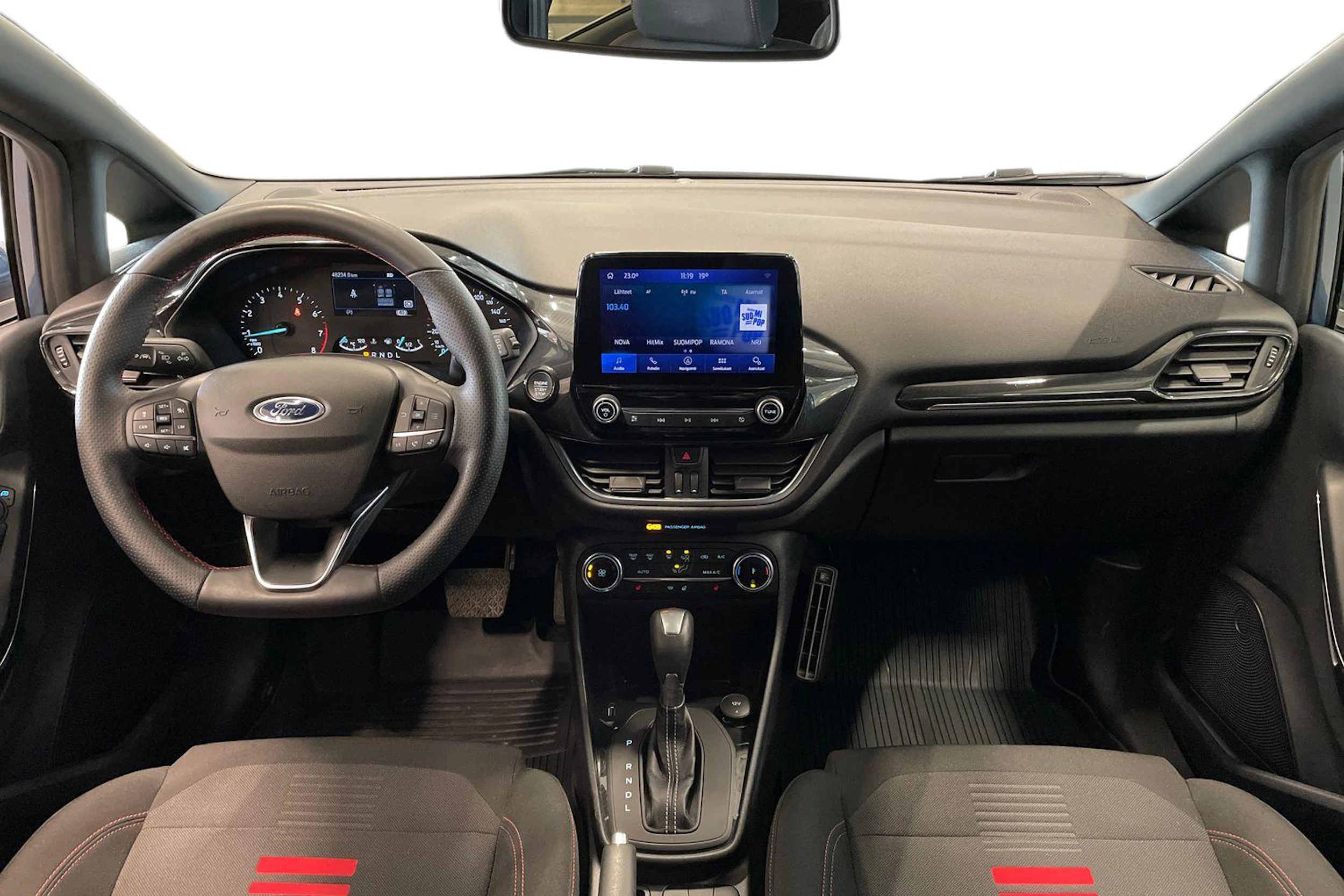 sininen Ford Fiesta 2022 kuva 7.