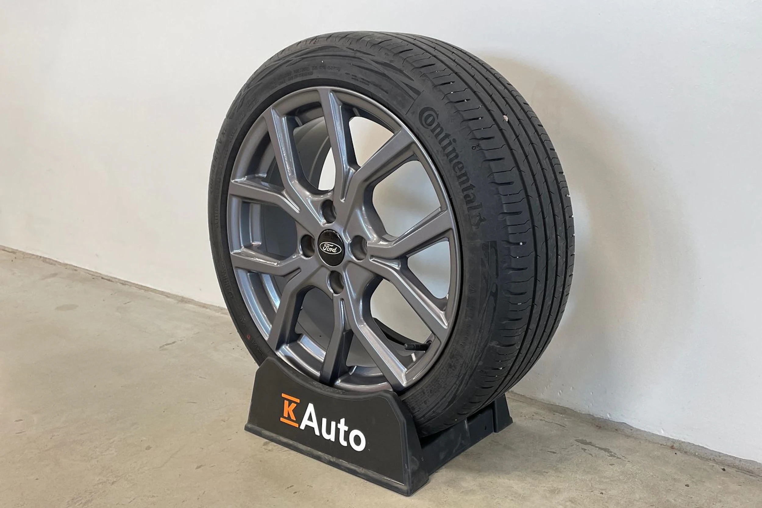 sininen Ford Fiesta 2022 kuva 10.