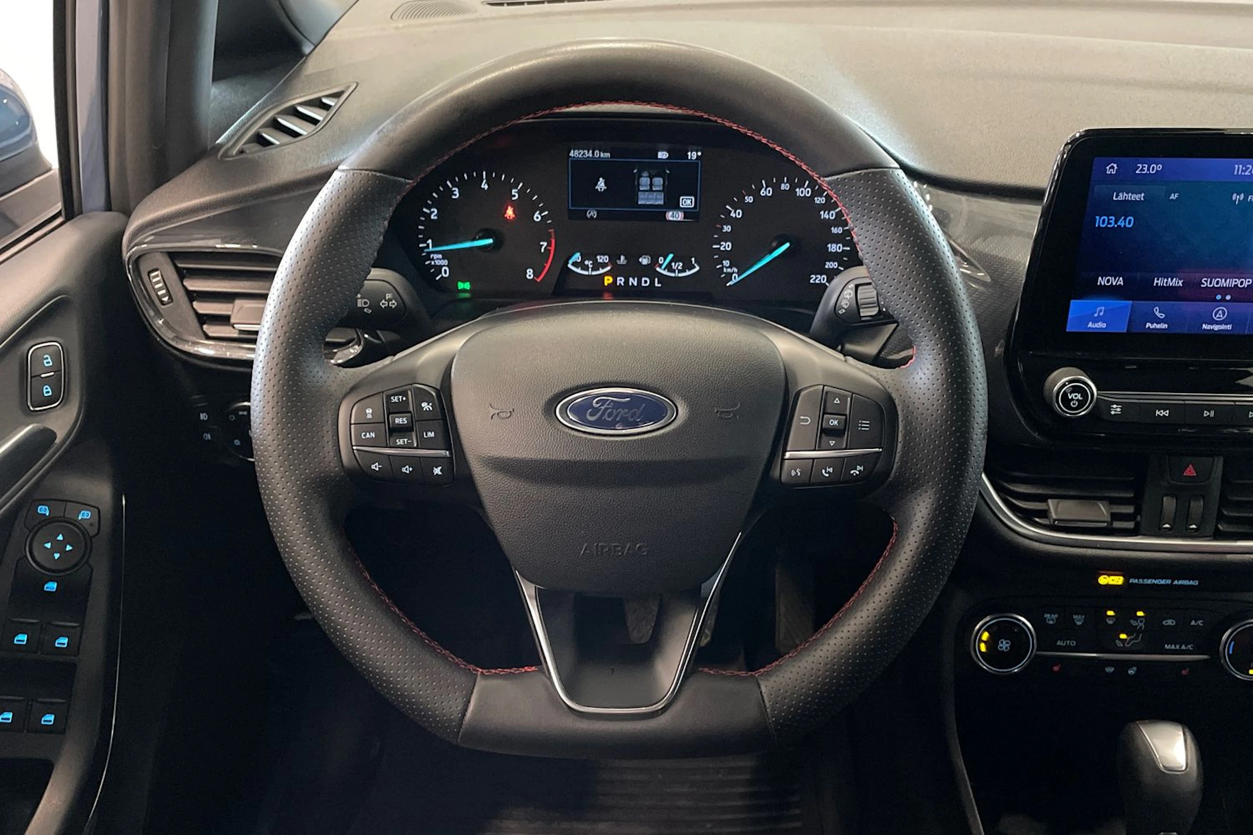 sininen Ford Fiesta 2022 kuva 12.