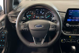 sininen Ford Fiesta 2022 kuva 12.