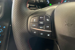 sininen Ford Fiesta 2022 kuva 14.