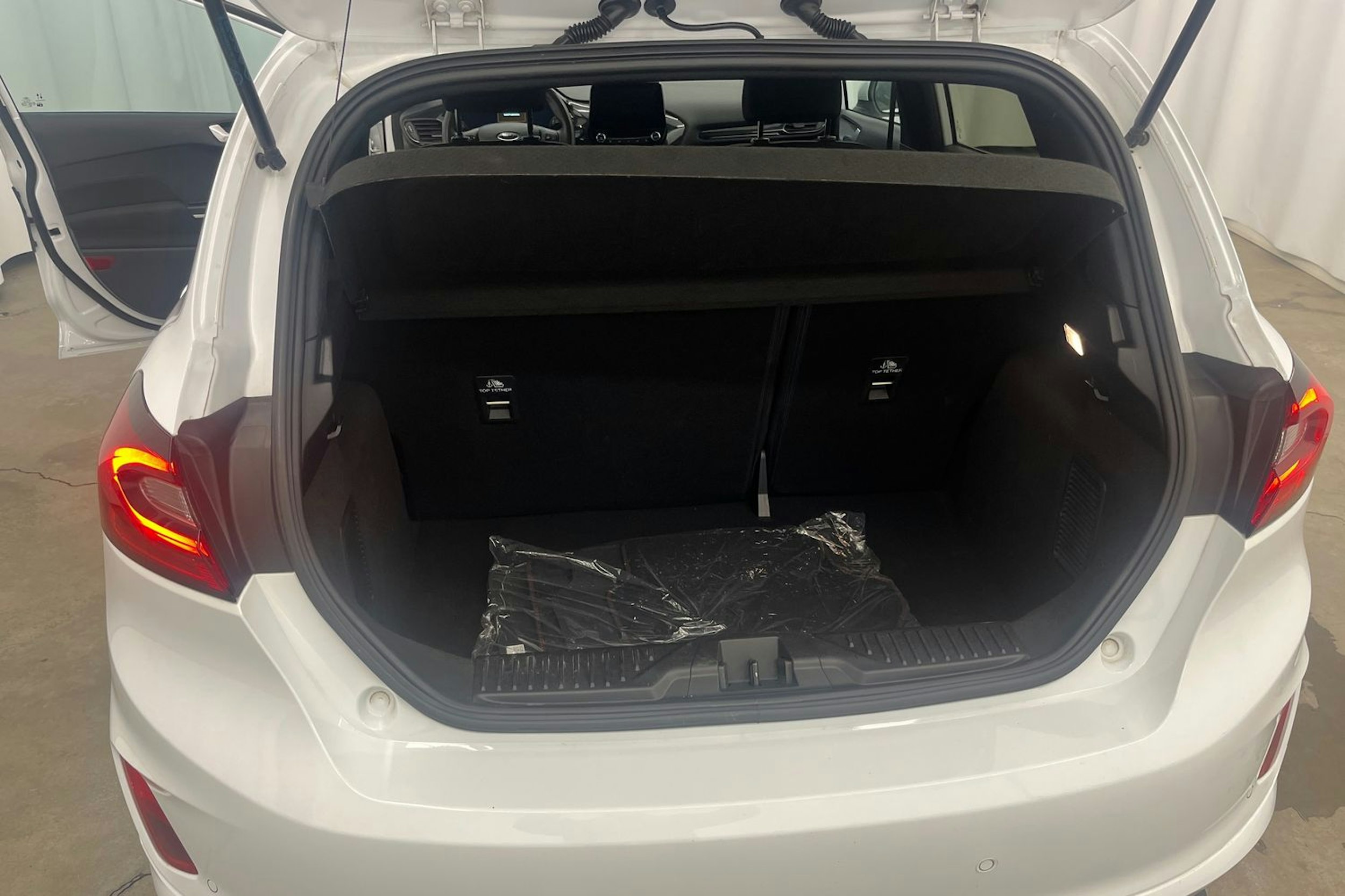 Valkoinen Ford FIESTA 2022 kuva 25.