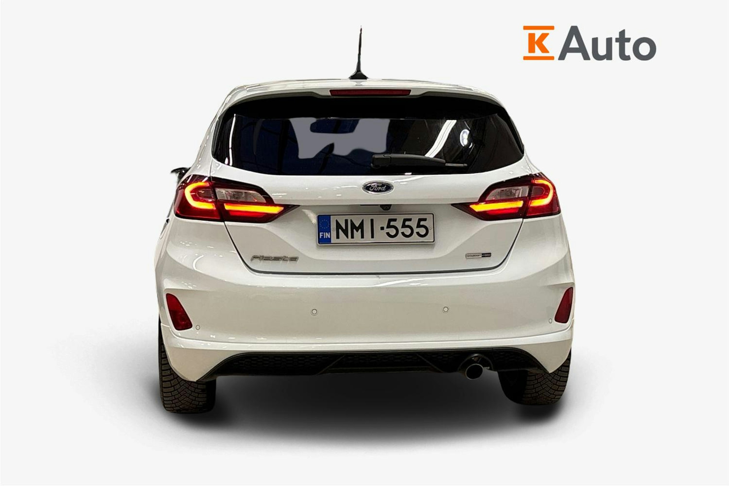 valkoinen Ford Fiesta 2022 kuva 3.