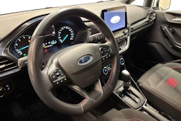 valkoinen Ford Fiesta 2022 kuva 7.