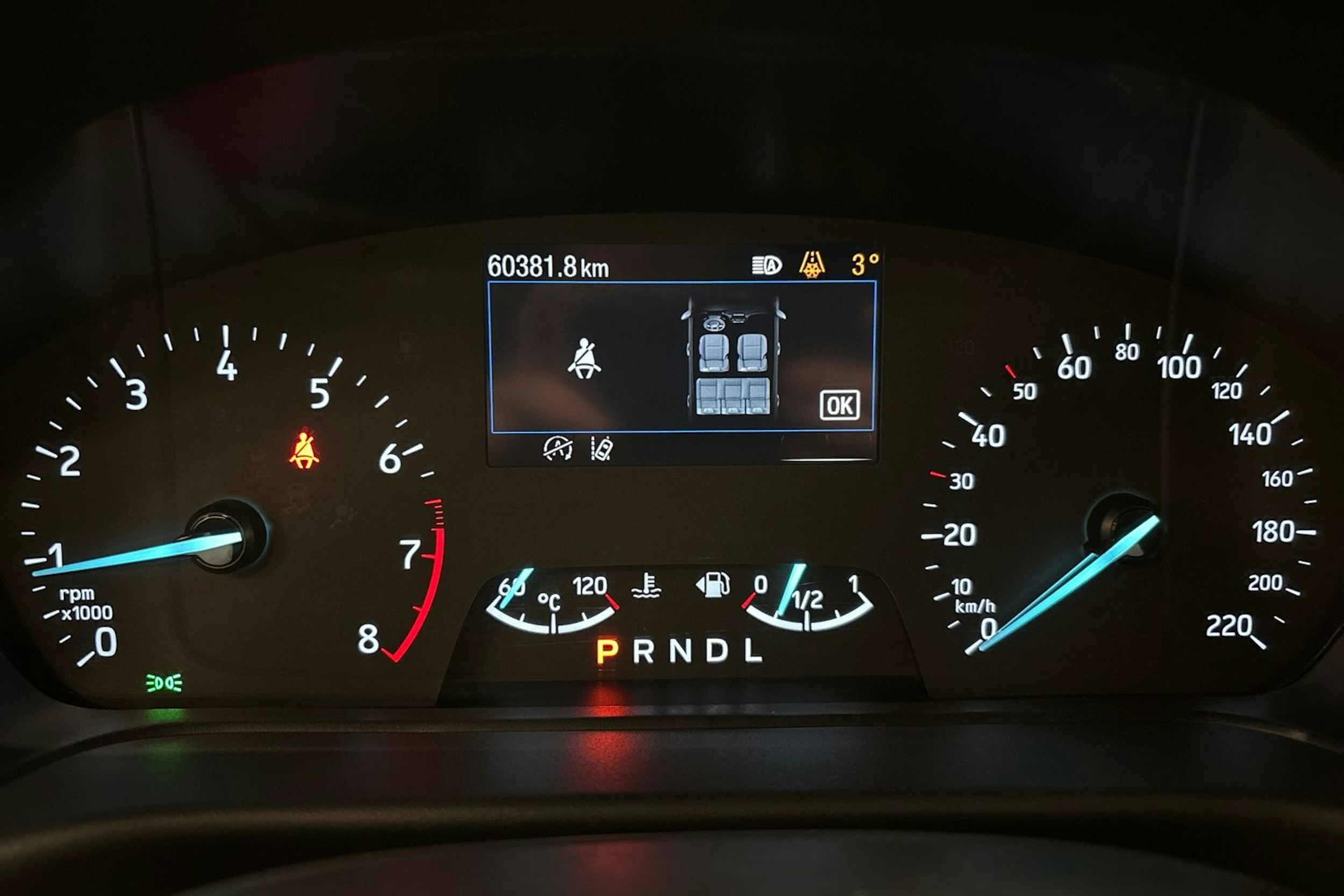 valkoinen Ford Fiesta 2022 kuva 14.