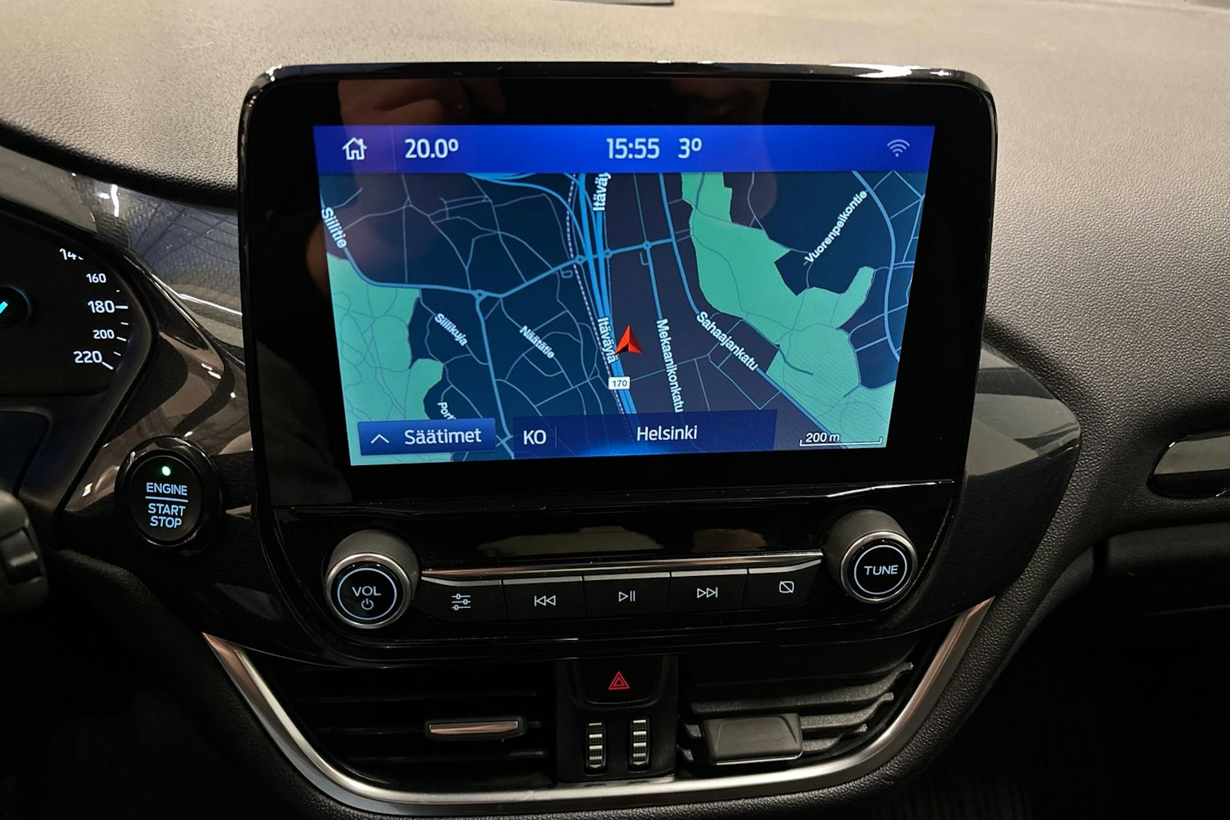 valkoinen Ford Fiesta 2022 kuva 15.