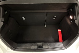 valkoinen Ford Fiesta 2022 kuva 22.