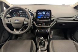 sininen Ford Fiesta 2022 kuva 9.