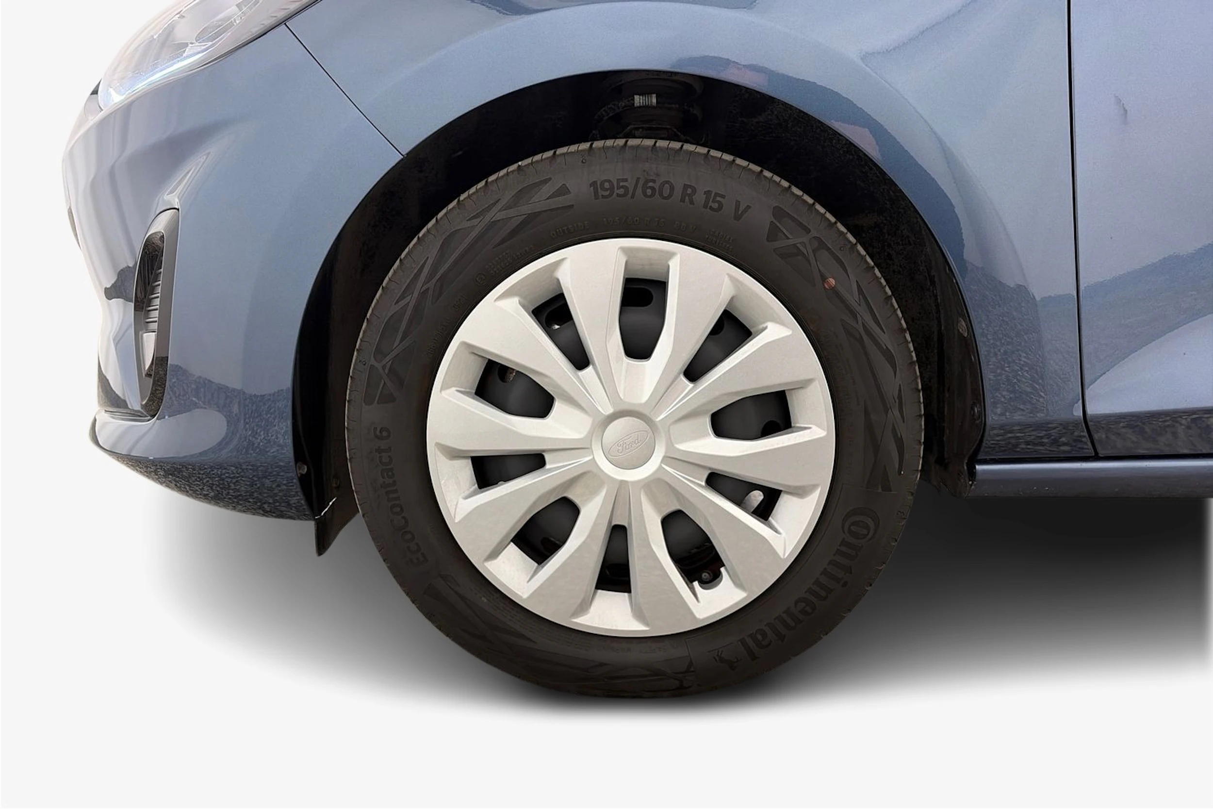 sininen Ford Fiesta 2022 kuva 12.