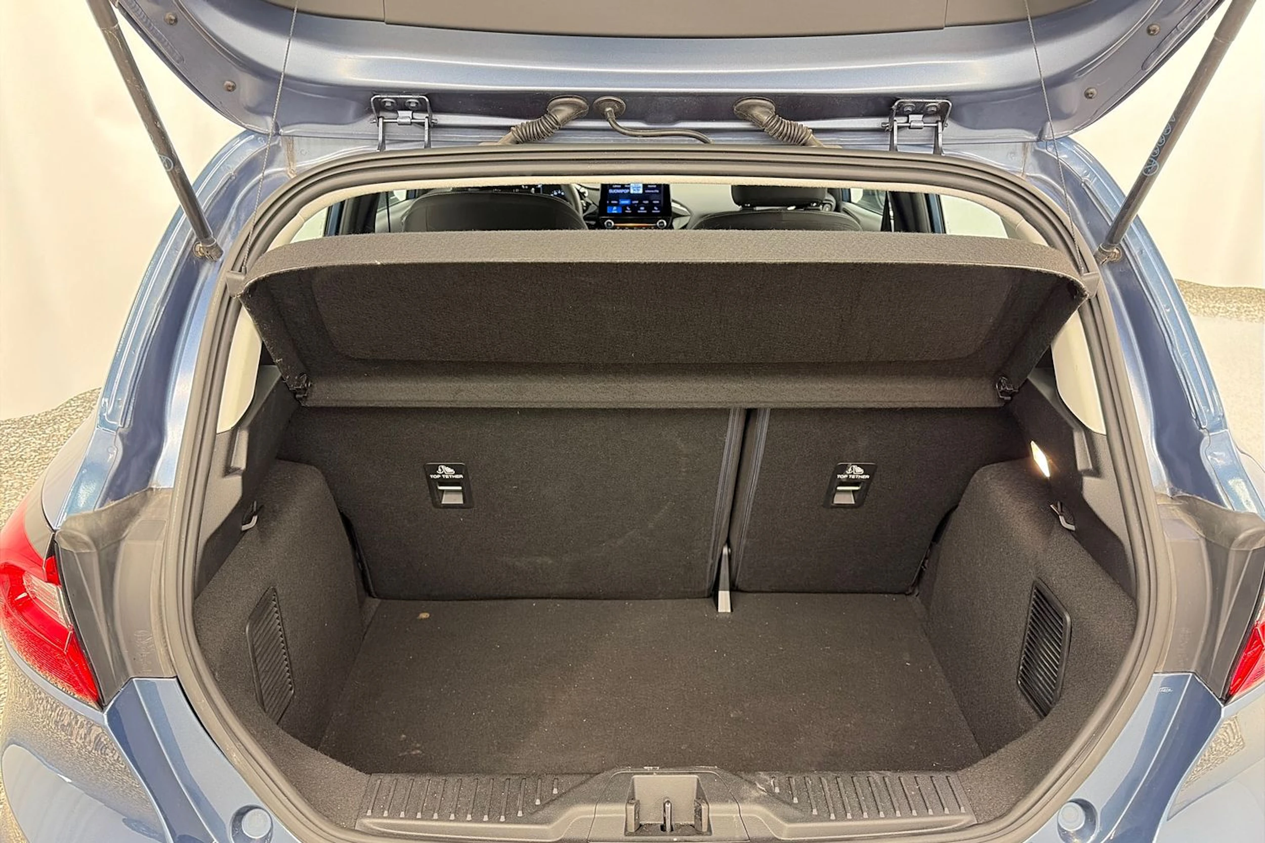 sininen Ford Fiesta 2022 kuva 15.