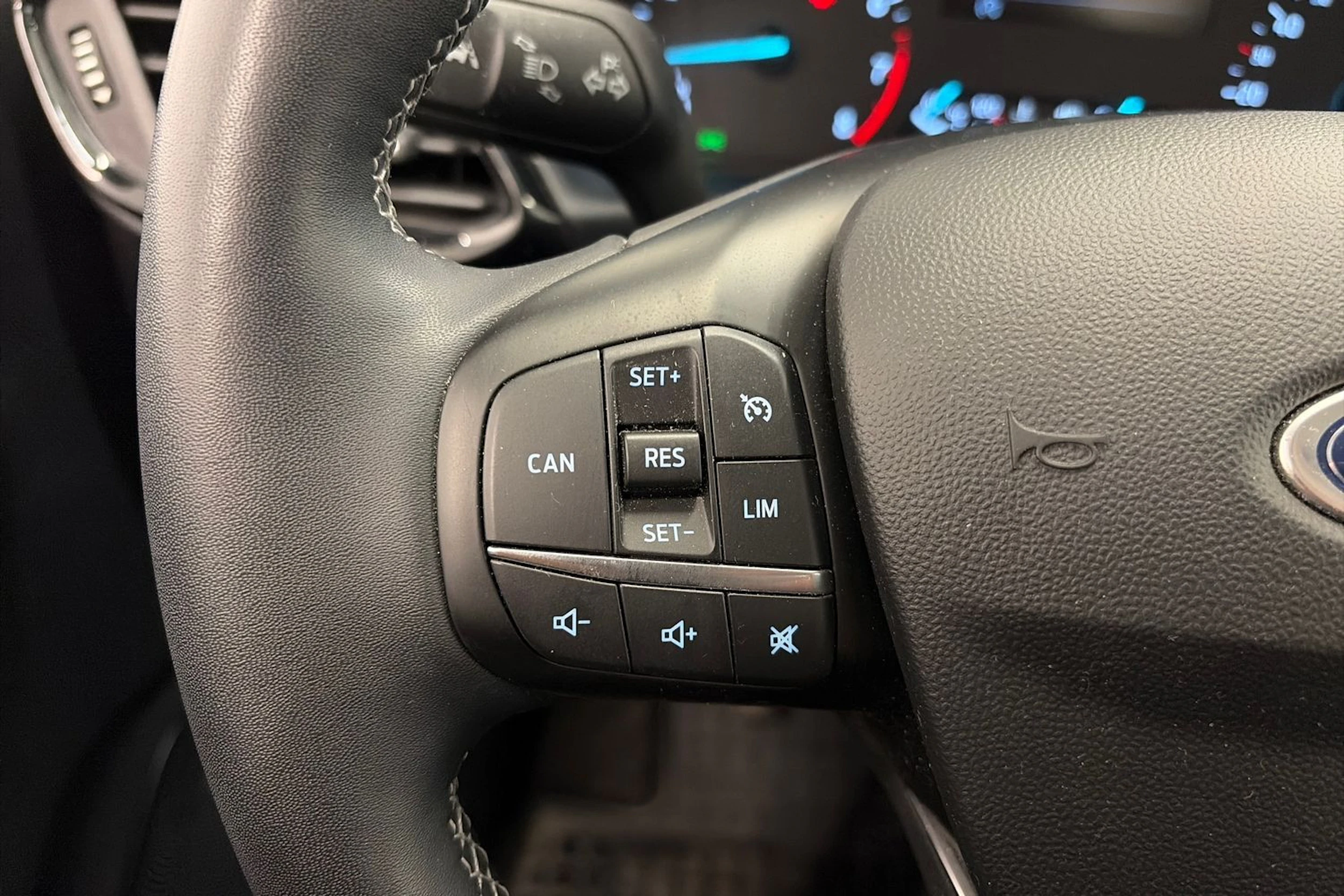 sininen Ford Fiesta 2022 kuva 18.