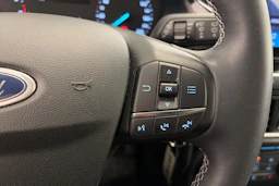 sininen Ford Fiesta 2022 kuva 19.