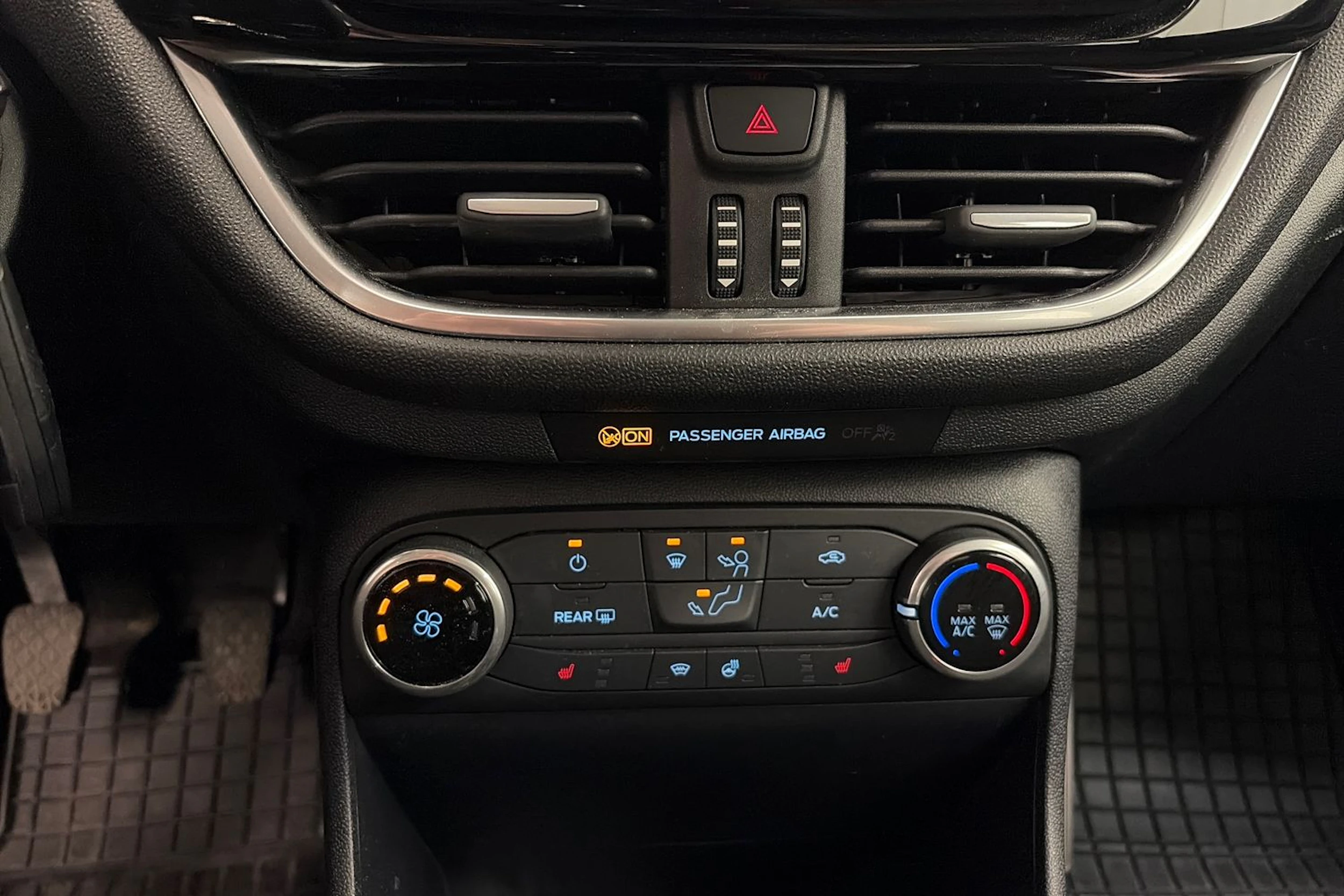 sininen Ford Fiesta 2022 kuva 22.