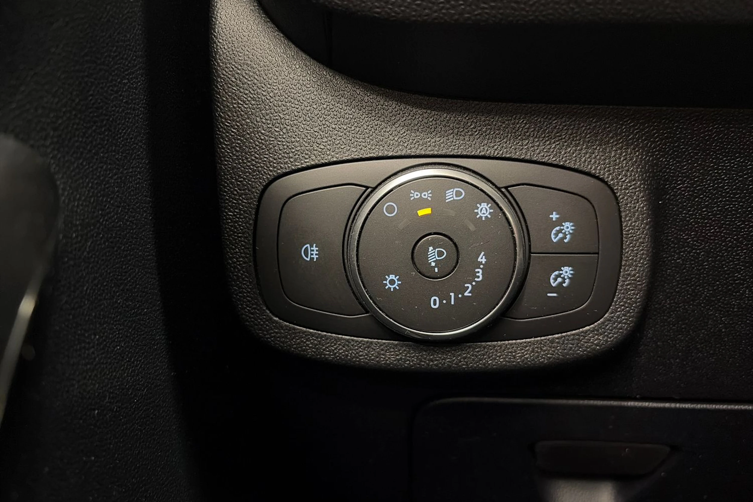 sininen Ford Fiesta 2022 kuva 25.