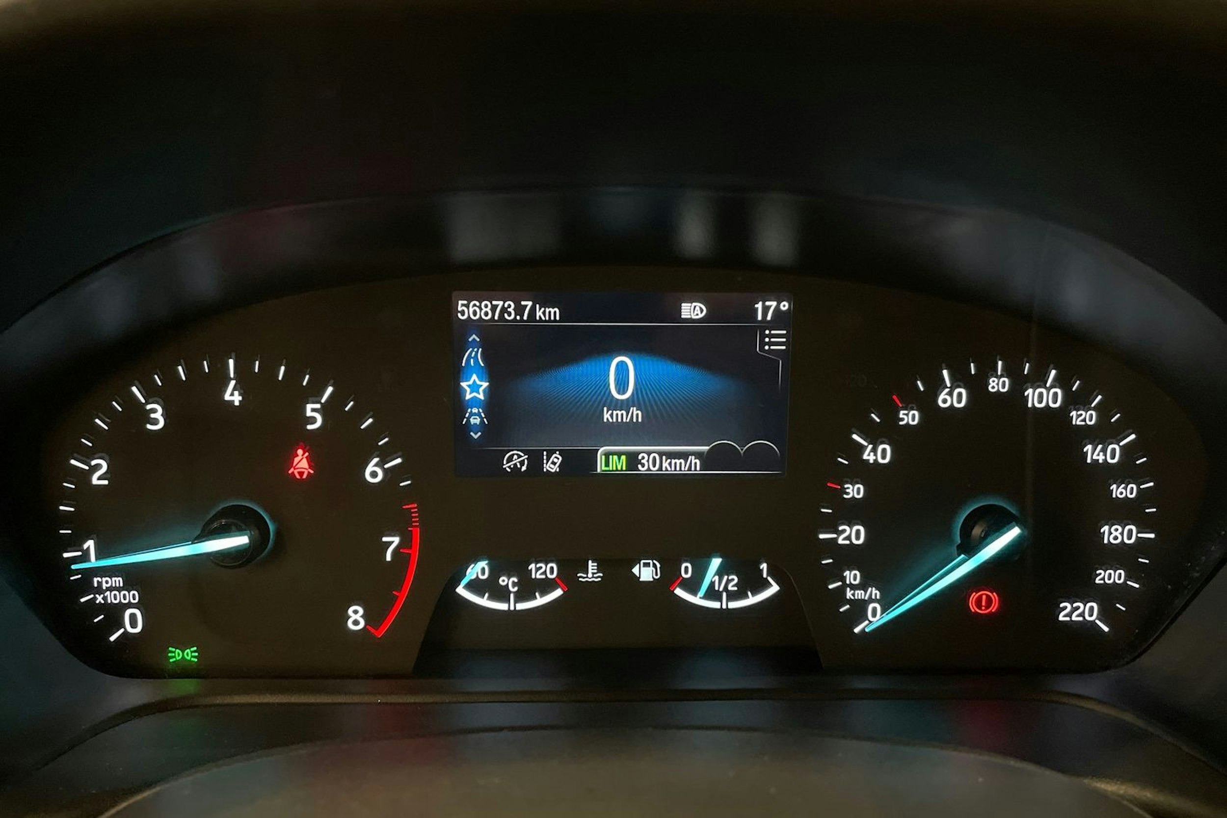 sininen Ford Fiesta 2022 kuva 15.