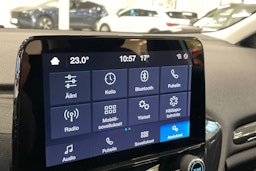 sininen Ford Fiesta 2022 kuva 19.