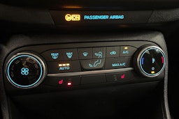 sininen Ford Fiesta 2022 kuva 24.