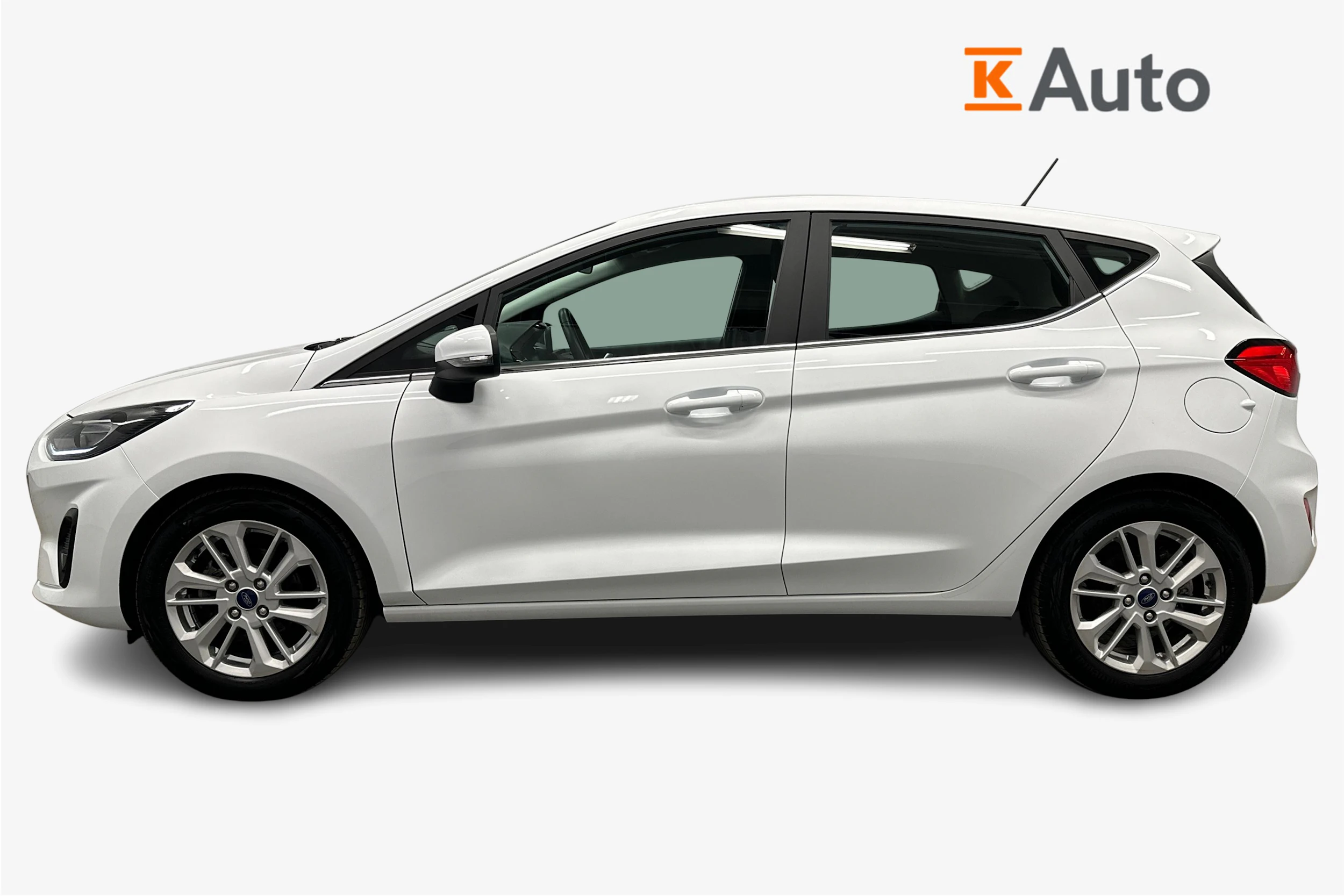 valkoinen Ford Fiesta 2023 kuva 5.