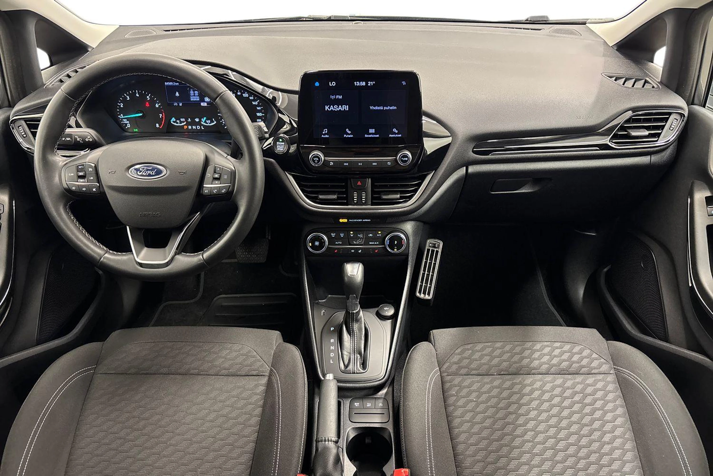 harmaa Ford Fiesta 2023 kuva 7.