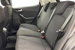 harmaa Ford Fiesta 2023 kuva 8.
