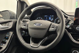 harmaa Ford Fiesta 2023 kuva 12.