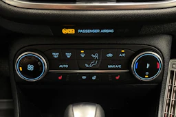 harmaa Ford Fiesta 2023 kuva 20.