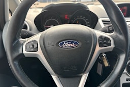 musta Ford Fiesta Van 2011 kuva 16.