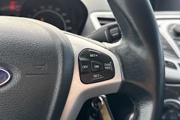 musta Ford Fiesta Van 2011 kuva 18.