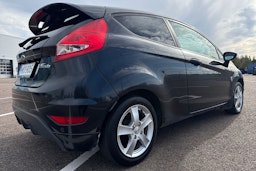 musta Ford Fiesta Van 2011 kuva 25.
