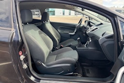 musta Ford Fiesta Van 2011 kuva 26.