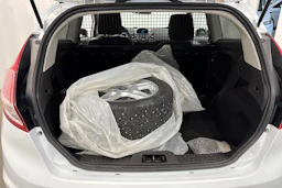 valkoinen Ford Fiesta Van 2013 kuva 15.