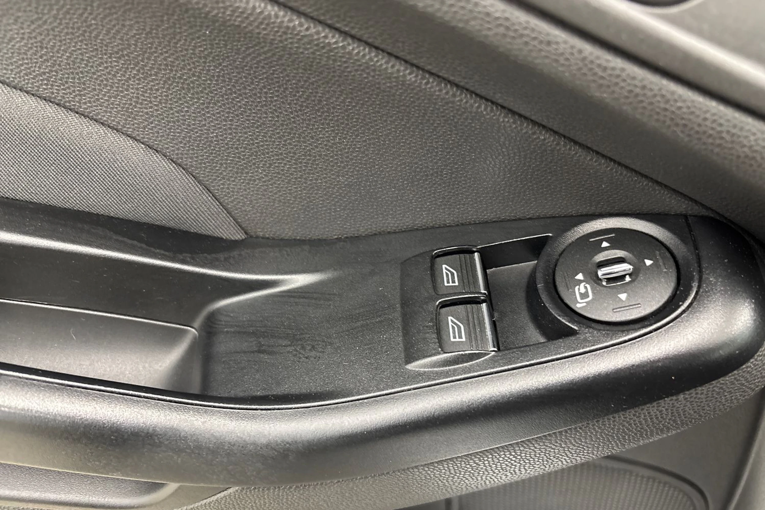 valkoinen Ford Fiesta Van 2013 kuva 16.
