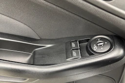 valkoinen Ford Fiesta Van 2013 kuva 16.