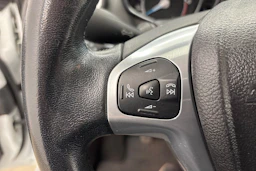 valkoinen Ford Fiesta Van 2013 kuva 19.